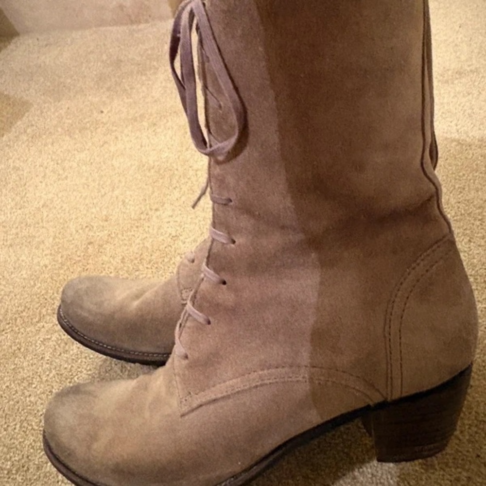 Elegant Lace-Up Heeled Boots in Taupe Suede